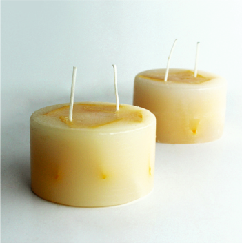 SHORT PILLAR (Yellow Tint + Cubes) Candle Set of 2 with 2 Burning Plates
