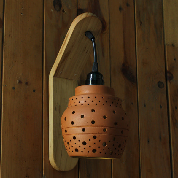 BEE Wall Light with Wooden Holder