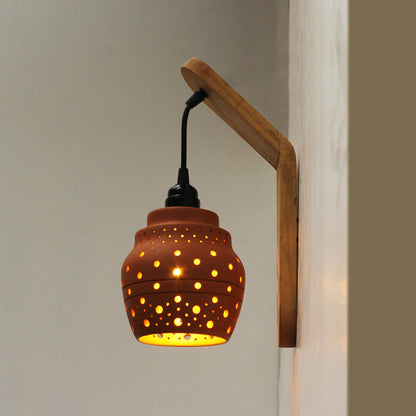 BEE Wall Light with Wooden Holder