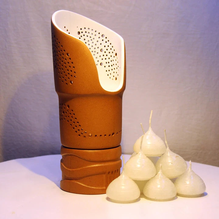 Lily 1 Candle Holder + 2 Tealights Free