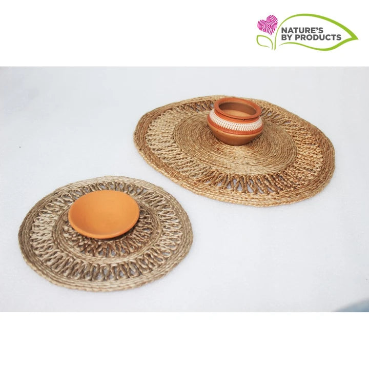 Handwoven Jute Table Mat Combo : Set of 1 Center Table Mat and 6 Medium Size Table Mat